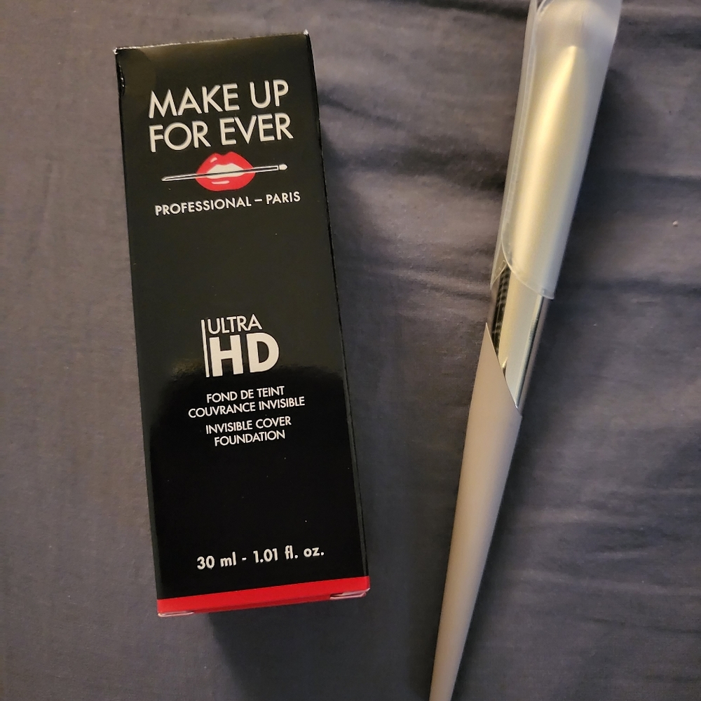 Makeup Forever Ultra HD Y523 and Complex Precision Concealer Brush